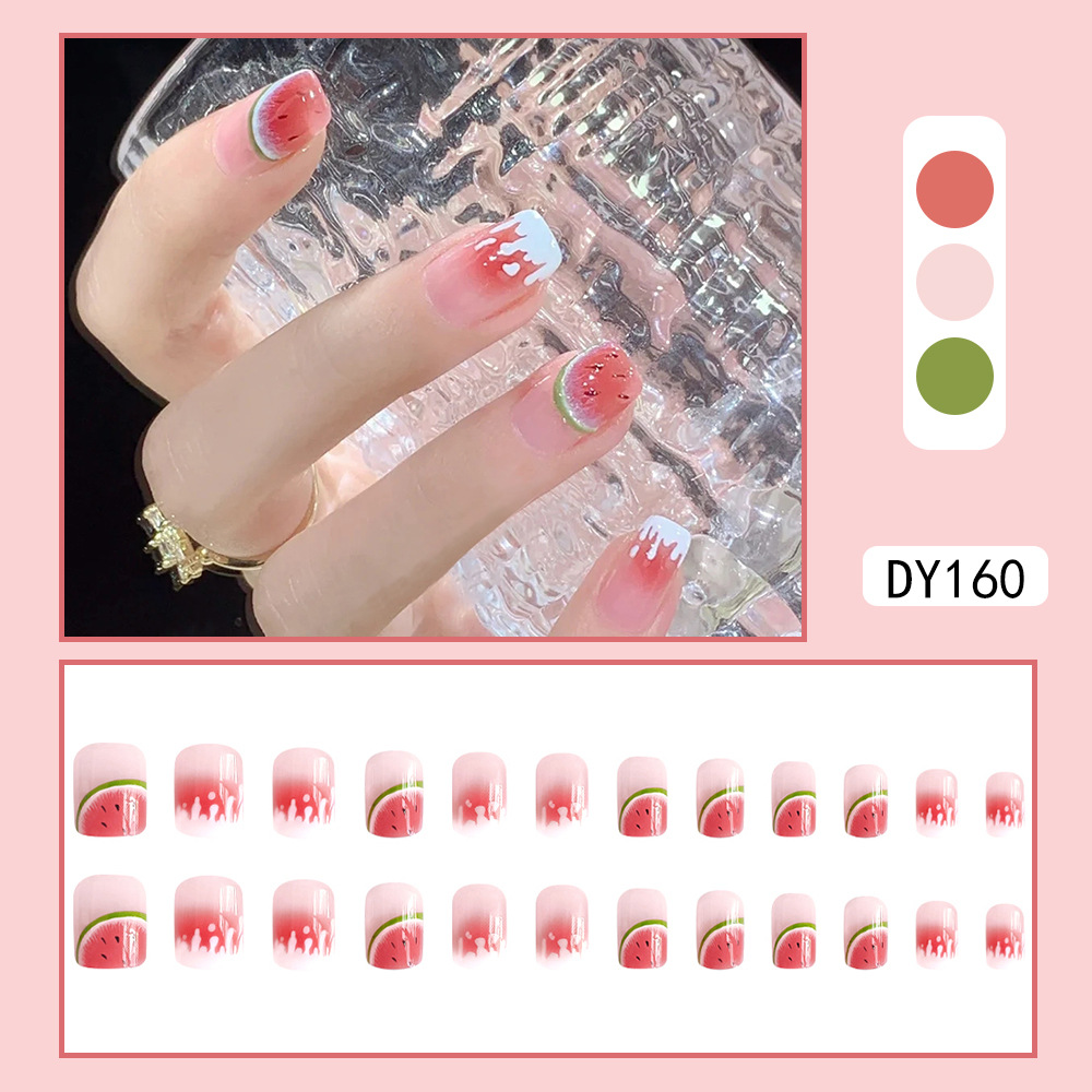Leche, sandía dulce, uñas cortas, verano fresco, uñas de cabeza redonda, 24 piezas, parches de uñas terminados.