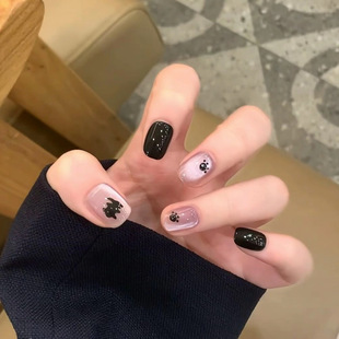 Purely Handmade Cool Black and Purple Grape Kitten Gradient Manicure Short Style Whitening Simple Wearable Manicure