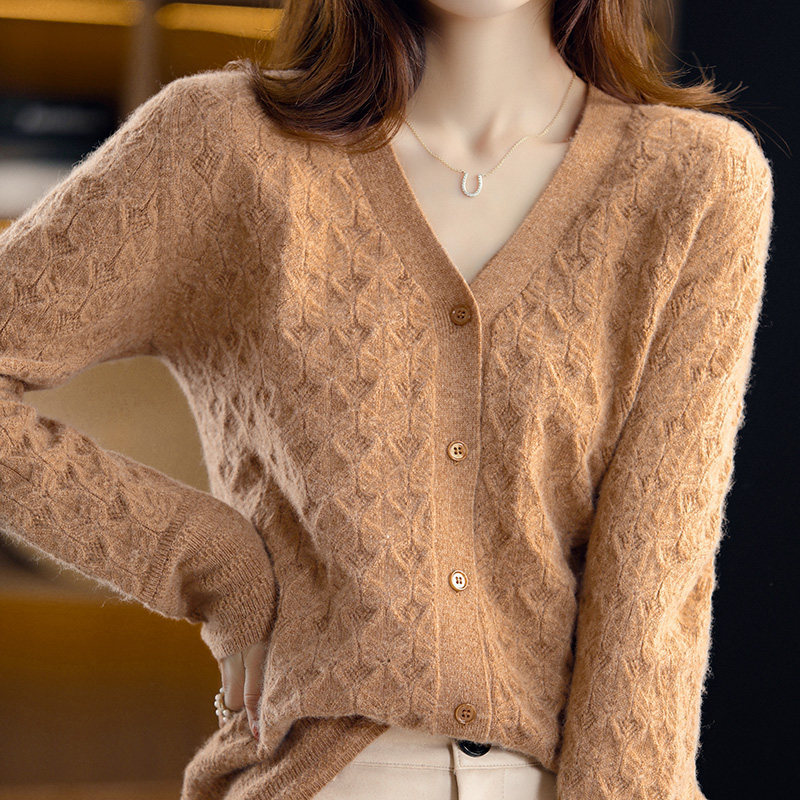 Source Manufacturer of Sweaters, Custom-Made Wool Cardigan Jackets, Women's V-Neck Cashmere Sweaters, Knitted Tops, Oem Processing Source Manufacturer of Sweaters, Custom-Made Wool Cardigan Jackets, Women's V-Neck Cashmere Sweaters, Knitted Tops, Oem Processing