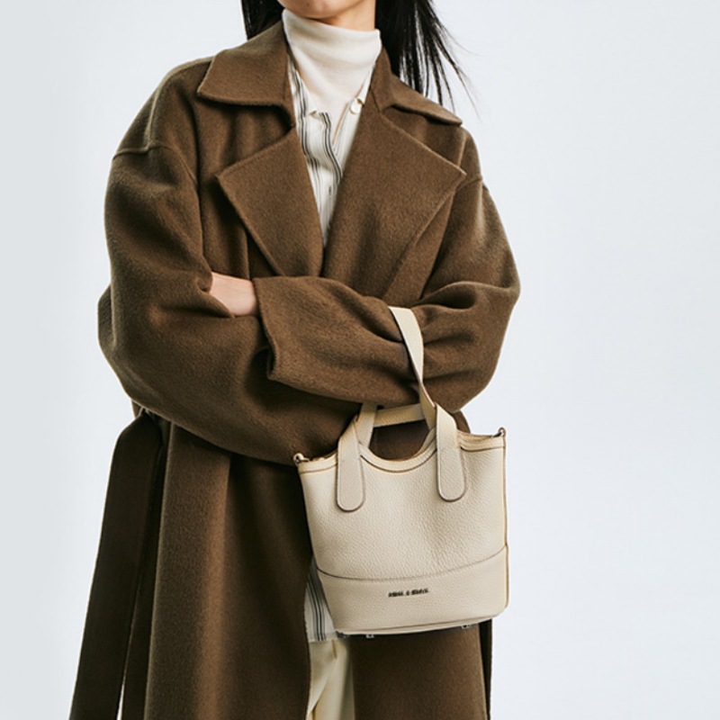 Borsa a secchiello in vera pelle blu pendente NINA/Enya dello stesso stile di Zhu Zhu 2024, borsa a tracolla con tracolla singola_voghion.com