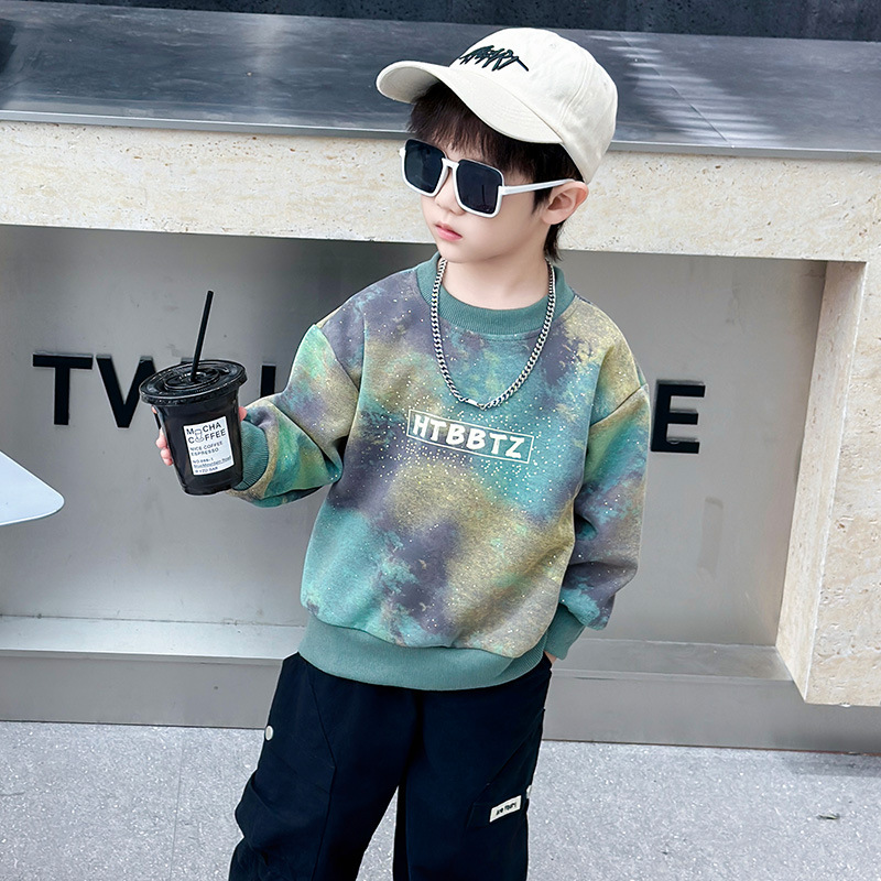 Trendy tie-dye sweatshirt for boys, new spring and autumn style, long-sleeved top, fashionable, versatile, and soft.