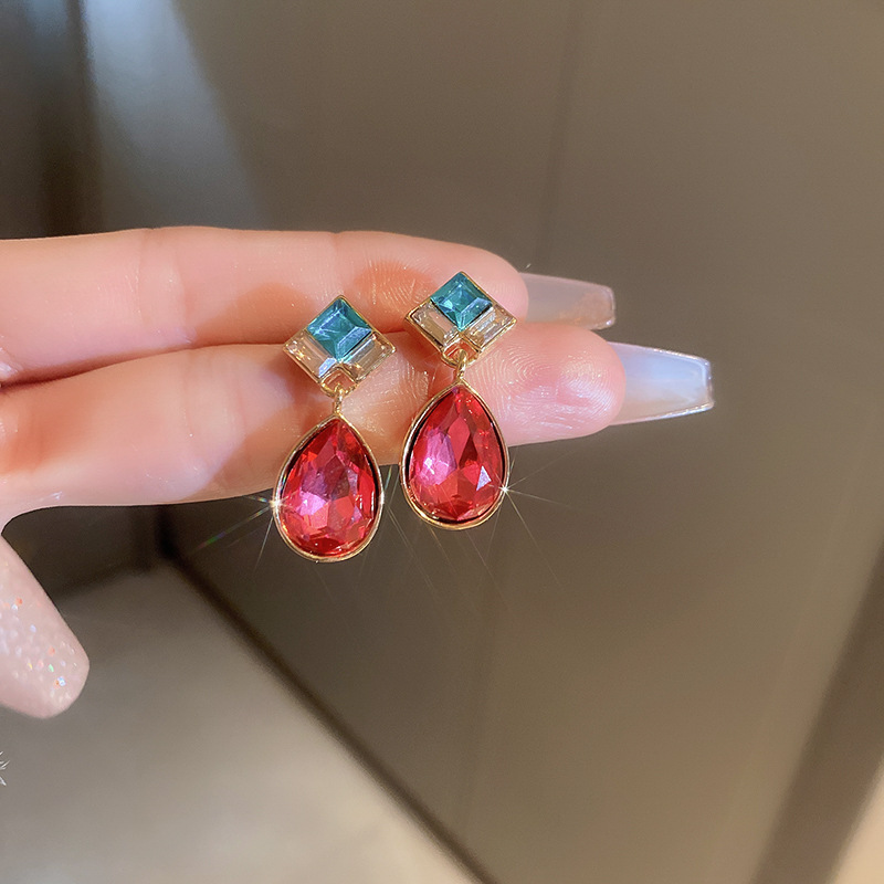 Geometrisches Wassertropfen-Halsketten-Ohrring-Set im Designer-Stil, Retro-Schlangenknochenkette im Palaststil, mittelalterlicher High-End-Schmuck_voghion.com
