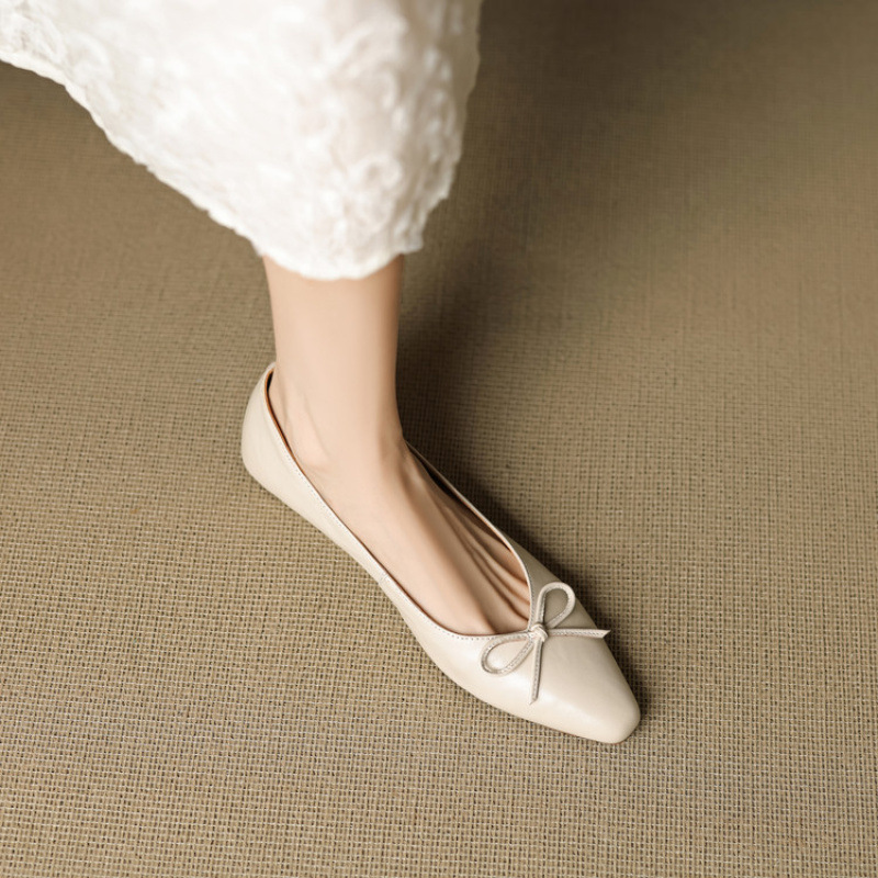 复古方头蝴蝶结浅口低跟单鞋女2025新款秋季软底真皮黑米白酒红色