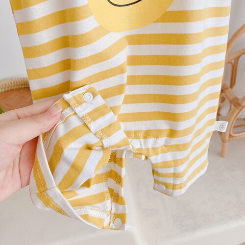 Baby sling bag fart clothes 0-2 years old summer baby thin striped jumpsuit baby smiley face khaki trendy ML219