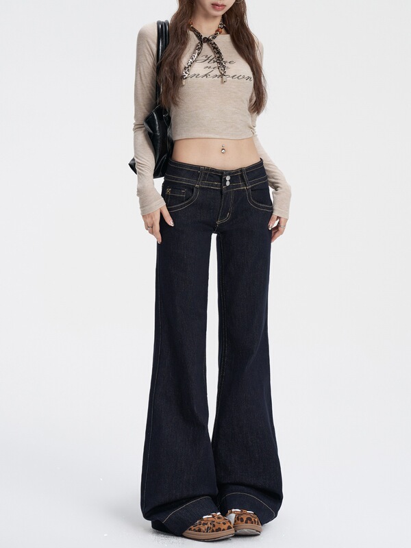 According to Lan, the dark blue flared jeans for women are a new summer 2026 model that is slimming, loose-fitting, low-waisted, and suitable for petite individuals According to Lan, the dark blue flared jeans for women are a new summer 2026 model that is slimming, loose-fitting, low-waisted, and suitable for petite individuals