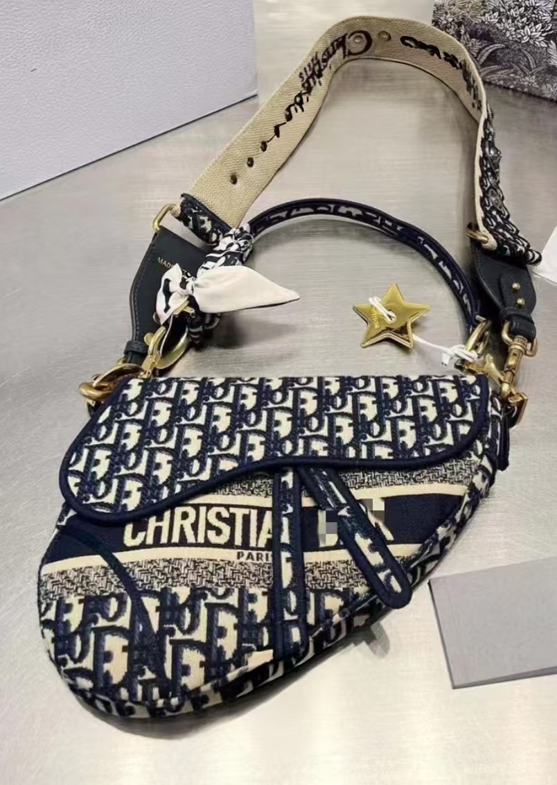 thumbnail for 2024 New Embroidered Semicircle Saddle Bag Broadband Shoulder Crossbody Women&#039s Underarm Handbag Montaigne Women&#039s Bag Cross-border