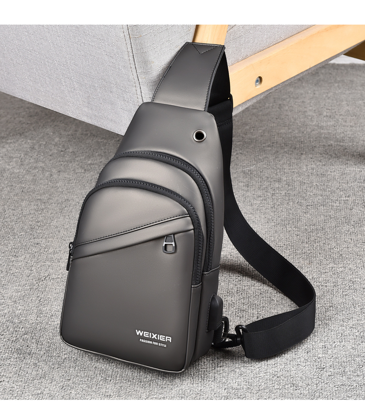 Men's Chest Bag With Usb Charging Large Capacity Shoulder Pack_voghion.com