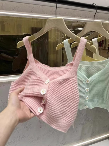 Girls 'gentle style knitted vest vest early spring 2026 new style small sling, horse clip, fashionable jacket