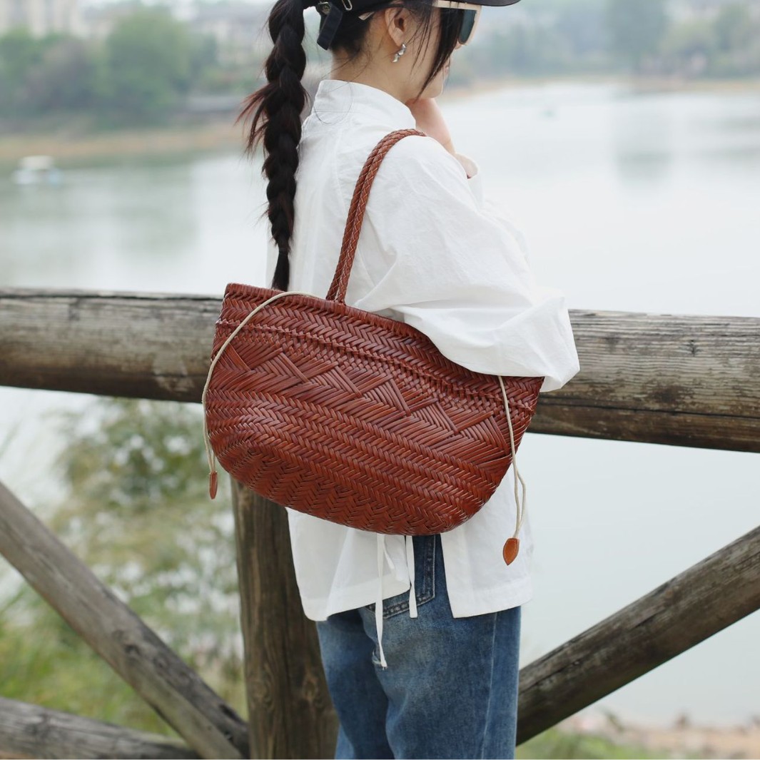 2026 French Top Grain Cowhide Basket Bag Hand-Woven Women's Tote Bag Versatile Commuter Shoulder Bag - Thumbnail 3