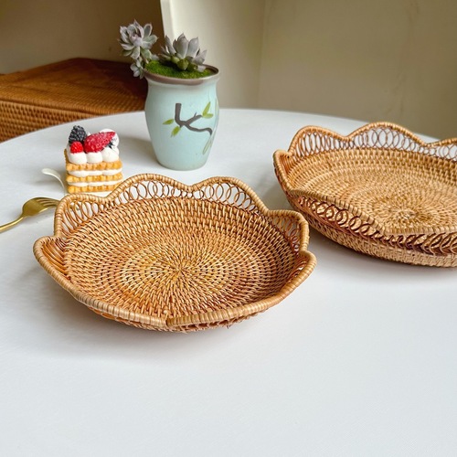 Vietnamese rattan fruit basket, creative retro living room home bread basket candy pastry basket storage box