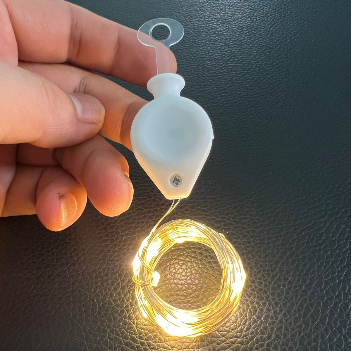 找工厂电商新品led灯串圣诞装饰 氛围彩灯纽扣灯串铜线灯串圣诞节