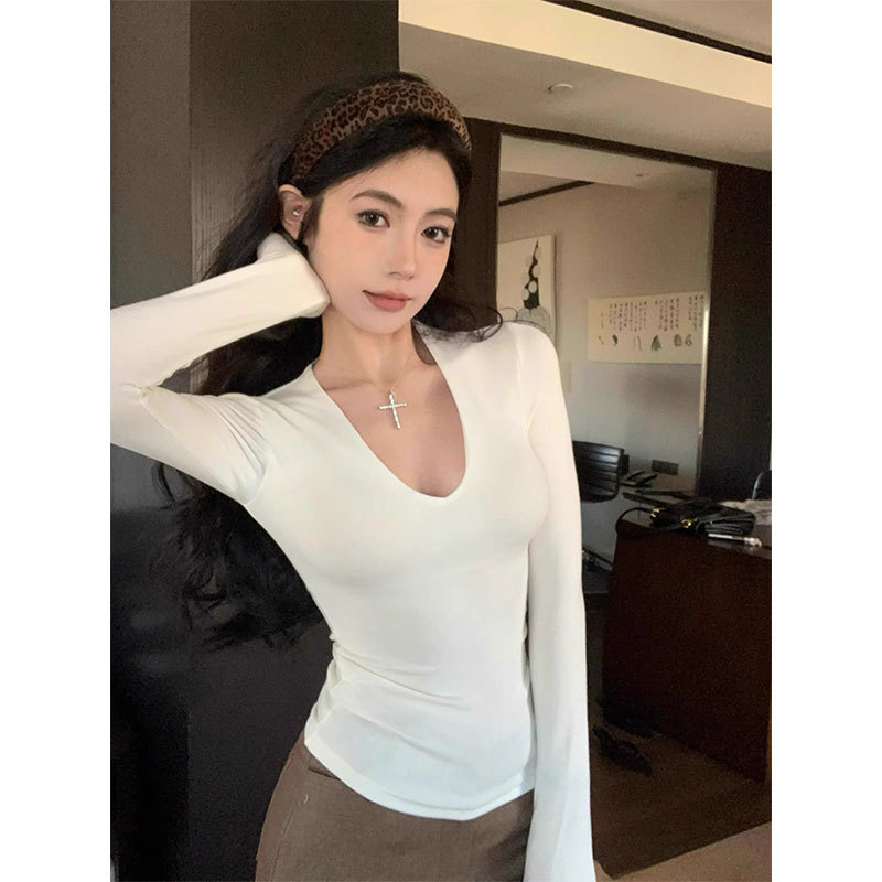 复古棕色V领低胸上衣女秋季内搭紧身打底衫设计感小众长袖T恤冬|undefined