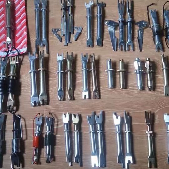 Aplicable a todos los tipos de automóviles Toyota accesorios del sistema de frenos traseros Kit de reparación de frenos de tambor trasero Kit de reparación de frenos de serie japonesa