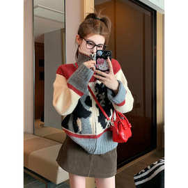 春季气质穿搭一整套2024新款韩版设计感宽松休闲撞色毛衣搭半身裙