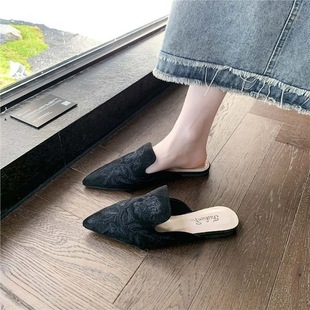 2025 Summer Baotou Embroidered Sandals Women's Outerwear National Style Fashion Flat Embroidered Half Slippers Pointed Toe Mules