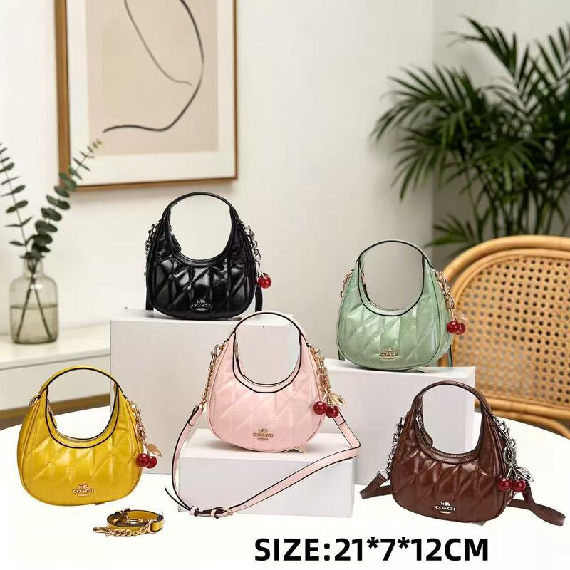 Garmen 20 Mini Shoulder Bag, Handbag with Chain, Quilted Crossbody Bag for Women, Mini Crescent Bag