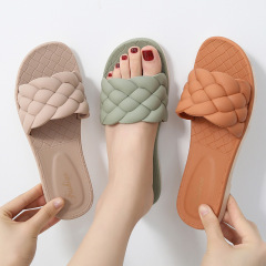 Korean women's summer outdoor fashion slides 2023 new flat versatile non-slip beach sandals for women