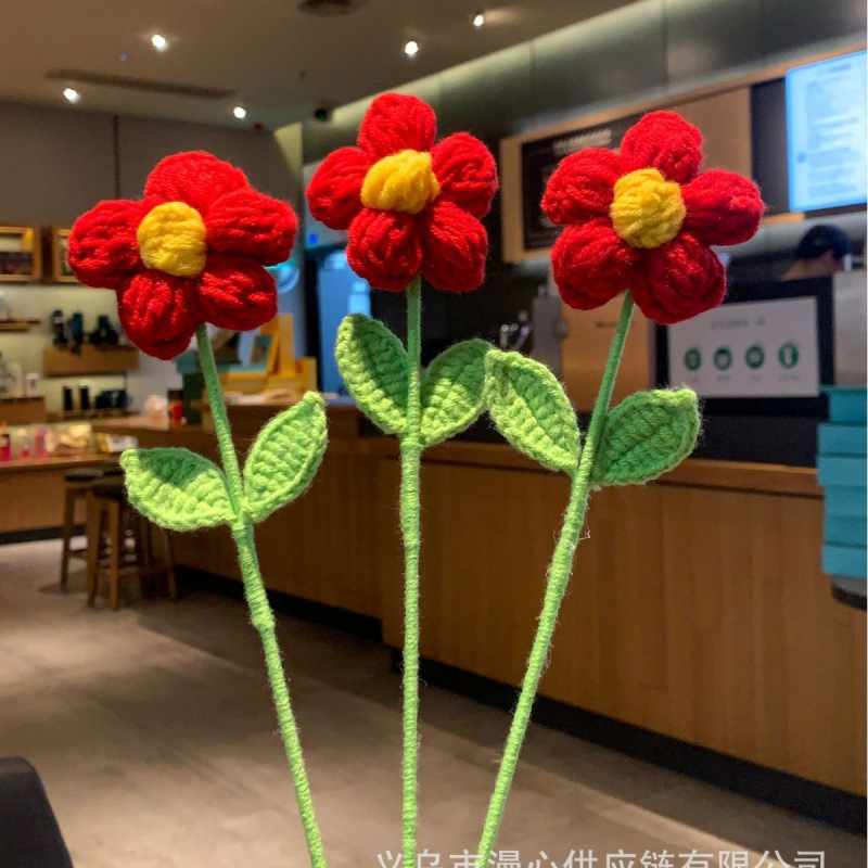 Give You a Small Red Flower Made of Yarn, Hand-Knitted Single Flower Bouquet, Creative Gift for Valentine's Day, New Year, Teacher's Day, Ready-Made Product