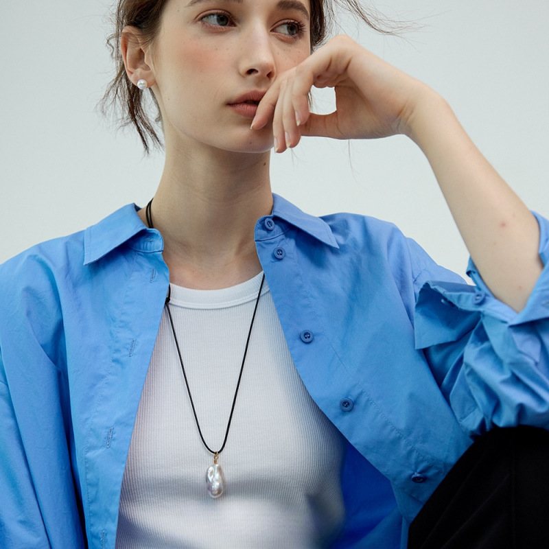 バロック真珠のセーターチェーンの女性の高級感の長いネックレスの女性の軽豪華な大衆の秋冬のアクセサリの越境する新商品|undefined