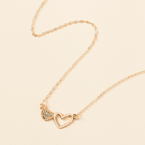 Elegant Minimalist Western Accessory, Versatile Openwork Diamond-Studded Heart Necklace, Fashionable Layered Multi-Strand Alloy Necklace