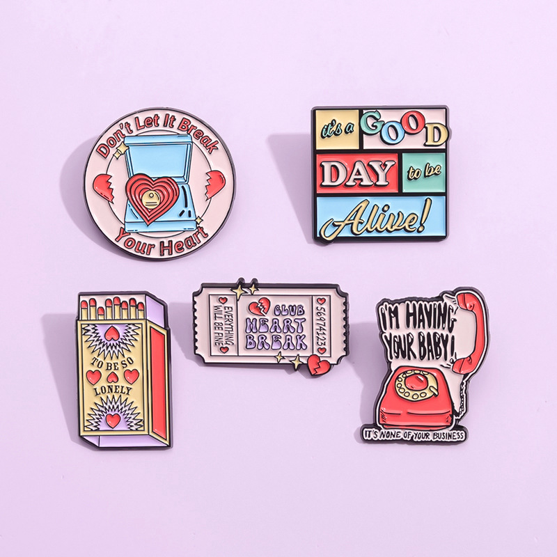 Alloy Material Casual Elegant Lady Pin Geometric Alloy Stoving Varnish Unisex Brooches