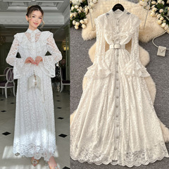 2025新型フランス式婦人服ワンピース高級感のある木の耳元をつなぎ合わせて、腰のレースの刺繍のロングスカートを締めます。