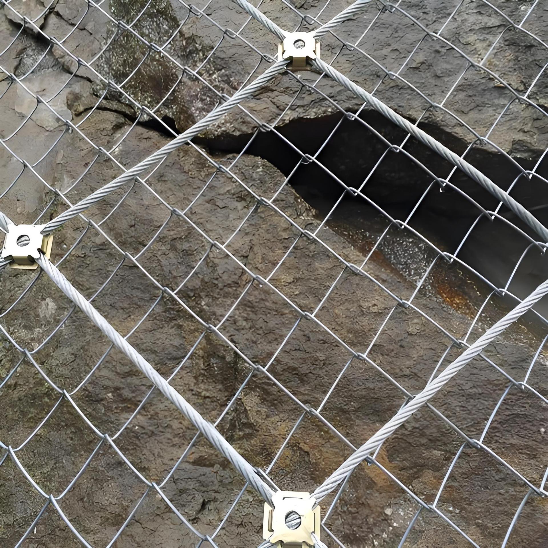 厂家批发边坡防护网sns柔性山体滑坡拦石安全网固土钢丝绳安全网