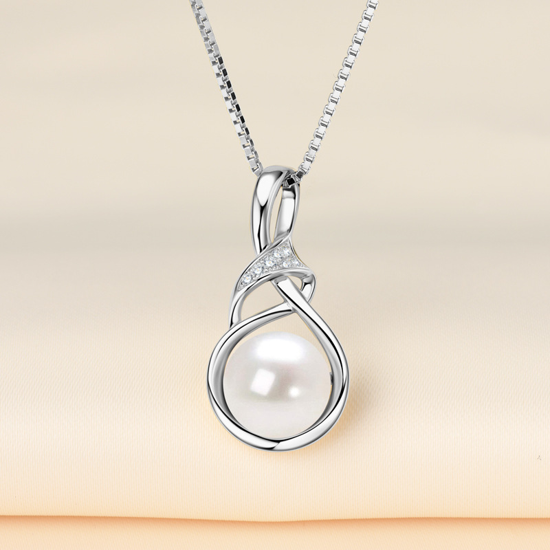 Elegant S925 Sterling Silver Pendant Necklace with 9mm Pearl and Moissanite - Ideal Mother's Day Gift for Stylish Women