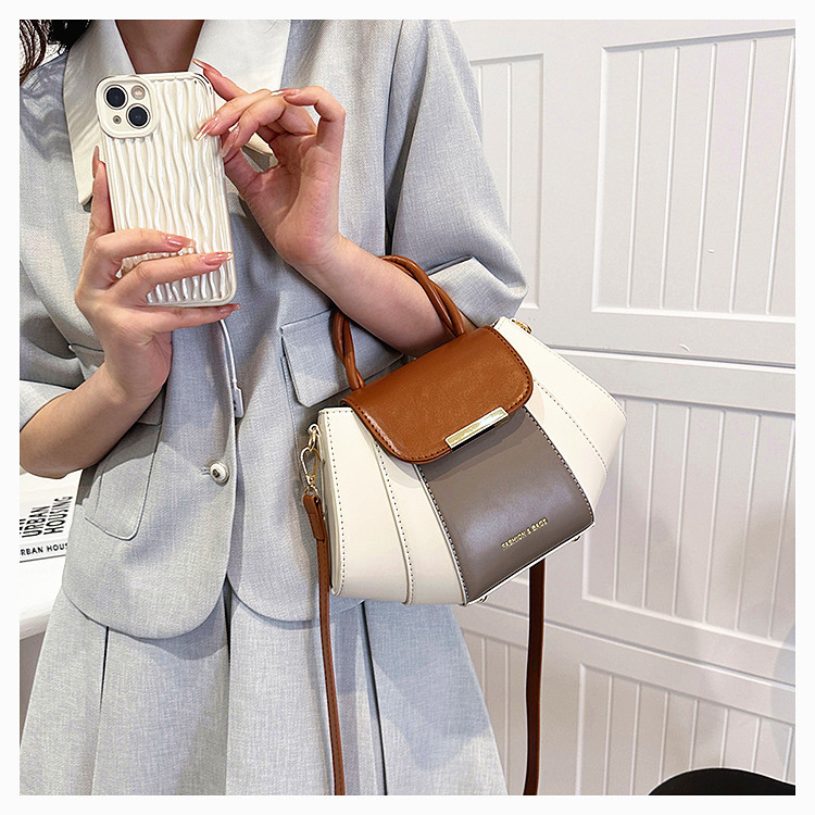 577g Weight Polyester Lining Material Zipper Closure Type Single Shoulder Strap Strap Type Crossbody Bag Bags Type Casual, Daily Occasion Pu Leather Material Color Block Pattern All Seasons Season Women's Gender Streetwear Style Square Shape Medium Size Women's Medium Pu Leather Color Block Streetwear Square Zipper Crossbody Bag 13