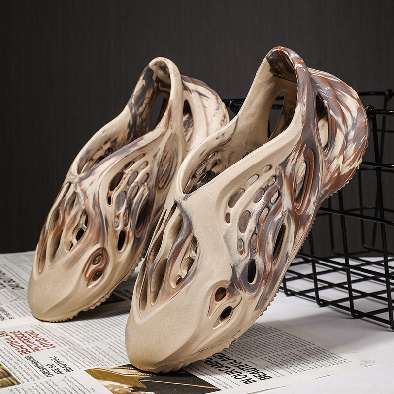 2024 Summer Kanye Coconut Camouflage Cave Shoes Men Ins Couple Yezzy Roman Sandals Children Parent-child Beach