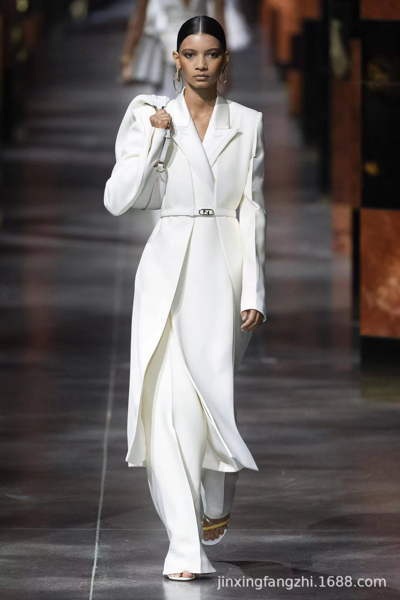 O1CN01FCPMT41pi2rwE8zSw_!!2216662865393-0-cib.jpg?__r__=1696911350046