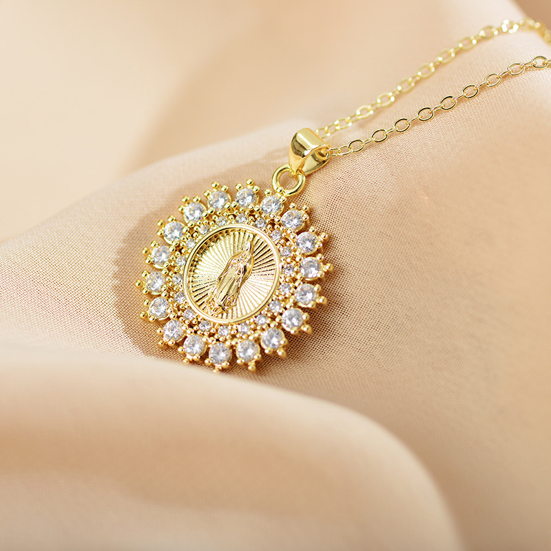 1 Piece Quantity Original Design Round Copper Gold Plated Zircon Pendant Necklace 1 Piece