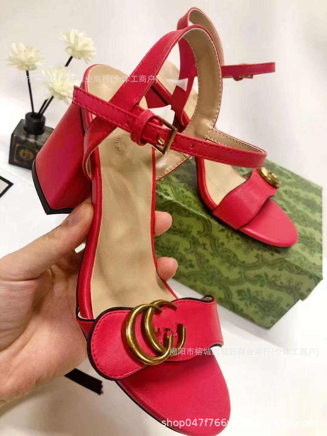 G familia transfronteriza 2024 nuevo verano versátil sandalias de talón grueso con tacones altos de dedos de mujer zapatos de mujer tamaño pequeño