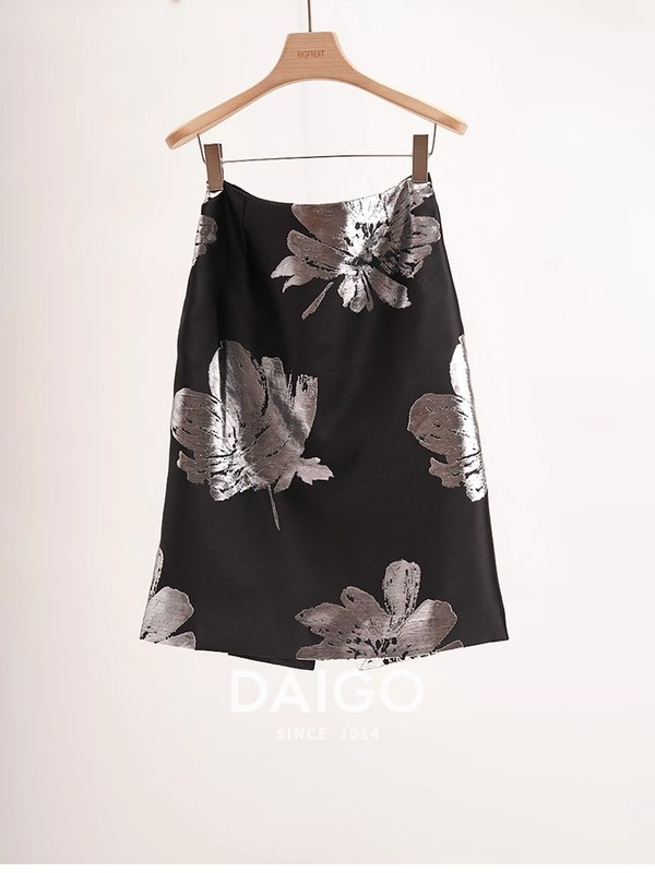 【人间富贵花】D*VN优雅中古款~油画风银丝提花半裙|undefined