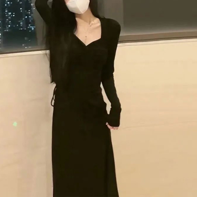 French V-neck Black Long-sleeved dress Women's Spring and Autumn New High-end Tight Waist Slimming Solid Color Base Dress French V-neck Black Long-sleeved dress Women's Spring and Autumn New High-end Tight Waist Slimming Solid Color Base Dress