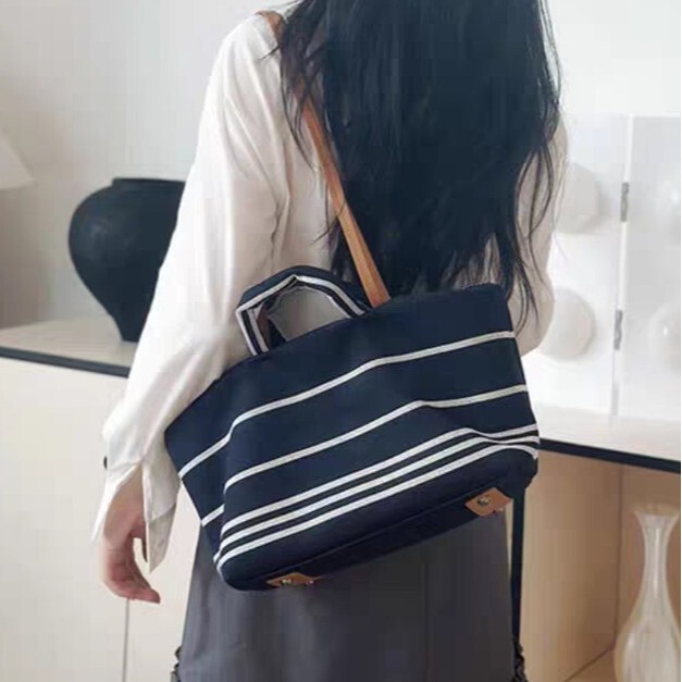 High-End Original Chanel-Style Bag, Casual Beach Bag, Large Capacity 2026 Model, Women's Denim Canvas Shopping Bag