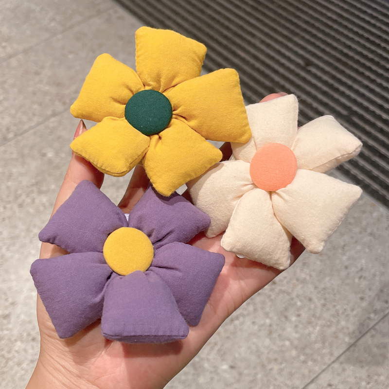 Women's Fashion Sweet Flower Cloth Headwear Handmade Hair Clip display picture 3