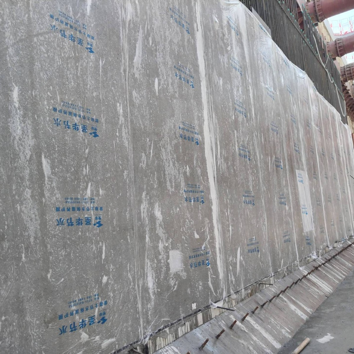 圣华混凝土节水保湿养护膜养生膜厂家直销涵洞养护地铁养护剪力墙