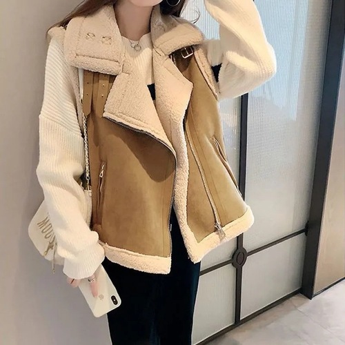 Fur-in-one lamb hair vest for women to wear as outerwear, stylish winter thickened vest, motorcycle vest and lamb velvet jacket