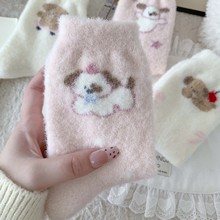 粉色澳绒袜子女秋冬保暖加绒加厚中筒袜日系可爱卡通小狗地板袜