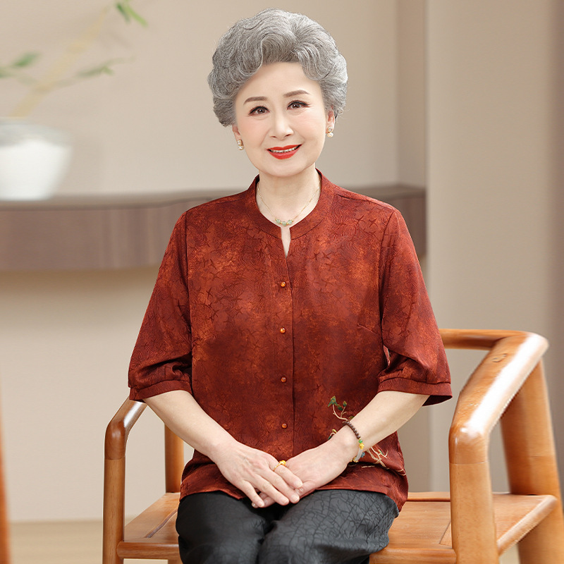 Stylish summer clothing for middle-aged and elderly mothers, traditional Chinese-style shirts for women, new Chinese-style blouses for grandmothers and elderly ladies Stylish summer clothing for middle-aged and elderly mothers, traditional Chinese-style shirts for women, new Chinese-style blouses for grandmothers and elderly ladies