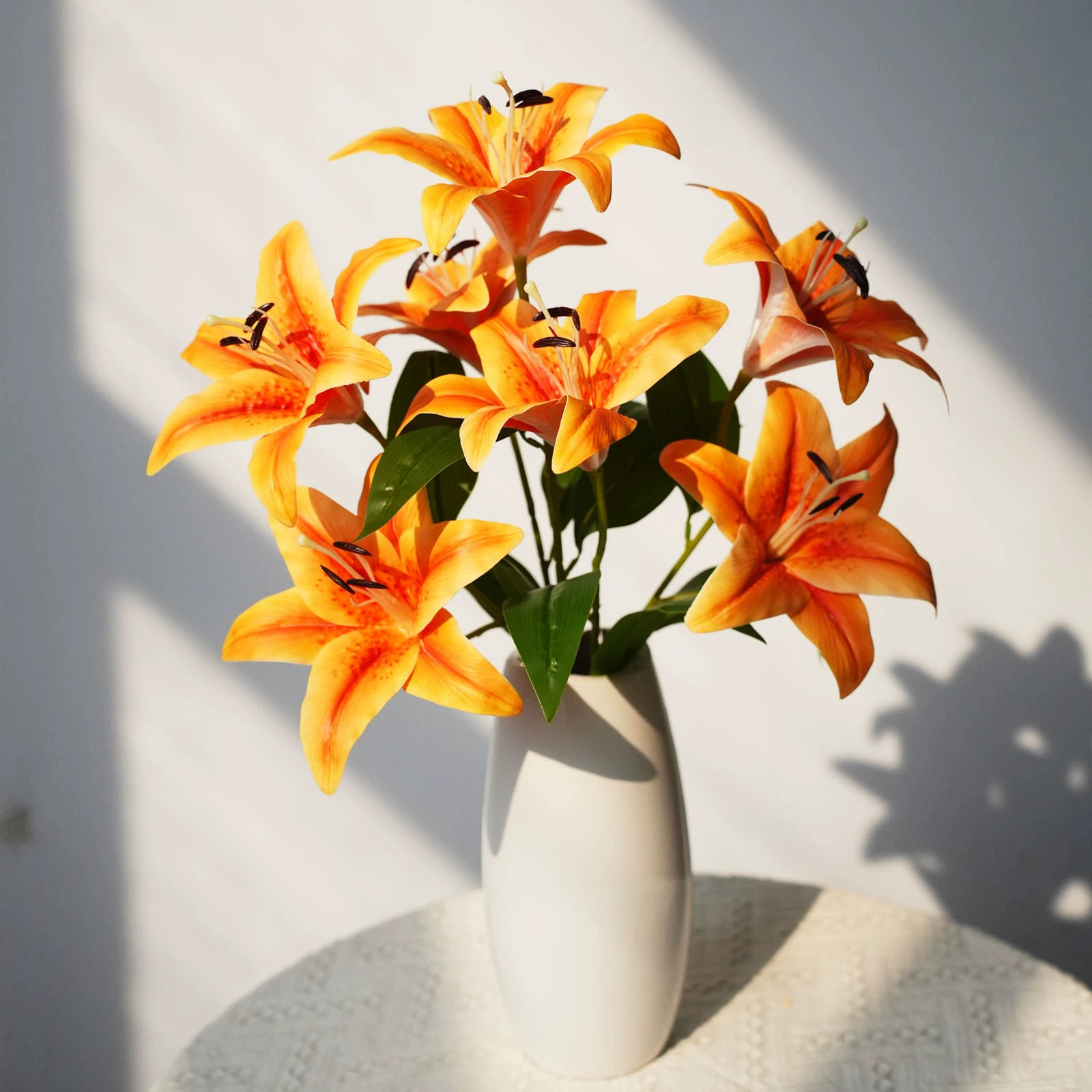 Искусственные цветы лилии для украшения входа, гостиной, столовой, свадебного оформления, искусственные цветы, бестселлер, оптовая продажа с фабрики-производителя.