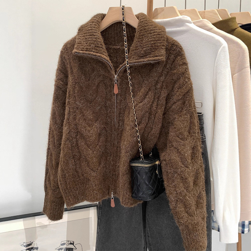 2026 Lapel Thick Cable Knit Sweater Zip-Up Jacket for Women, Autumn and Winter, High-End and Super Stylish Knitted Cardigan Top 2026 Lapel Thick Cable Knit Sweater Zip-Up Jacket for Women, Autumn and Winter, High-End and Super Stylish Knitted Cardigan Top