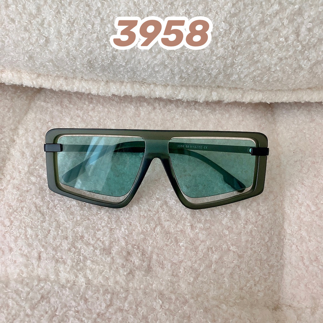 Nuevo de una sola pieza de comercio exterior marco grande gafas de sol hombres y mujeres y2g Millennium estilo caramelo color punk transfronterizo gafas de sol fabricante