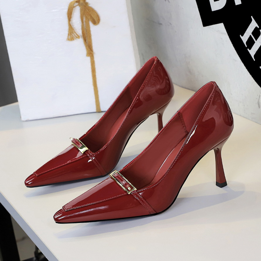 1619-A7 stylish metal buckle high heels, patent leather pointed toe single shoes, temperament slim heels, shallow mouth women's shoes