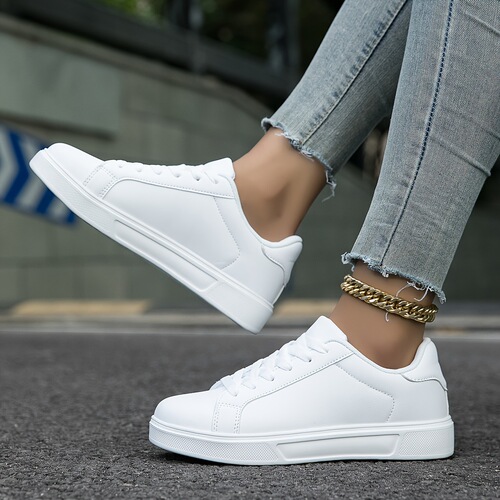 Women's Casual Skate Shoes Solid Color Low Top Sneakers