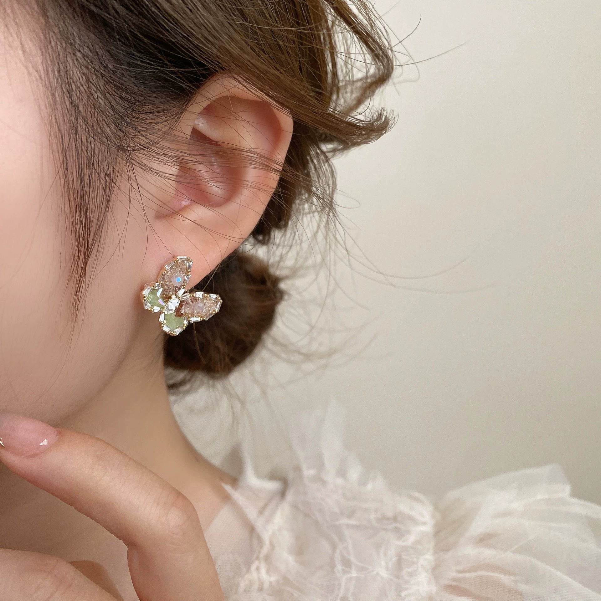 Fresh cute small design earrings, gradient
