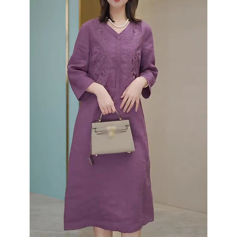 轻奢高端亚棉麻连衣裙2025夏季新款文艺重工刺绣气质宽松连衣裙