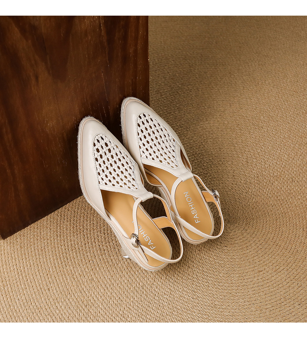 Sandal cao gót nữ hở mũi đế xuồng đan rơm, quai chữ T kiểu La Mã, gót 7.5 cm — màu trắng ngà, bạc chi tiết 14