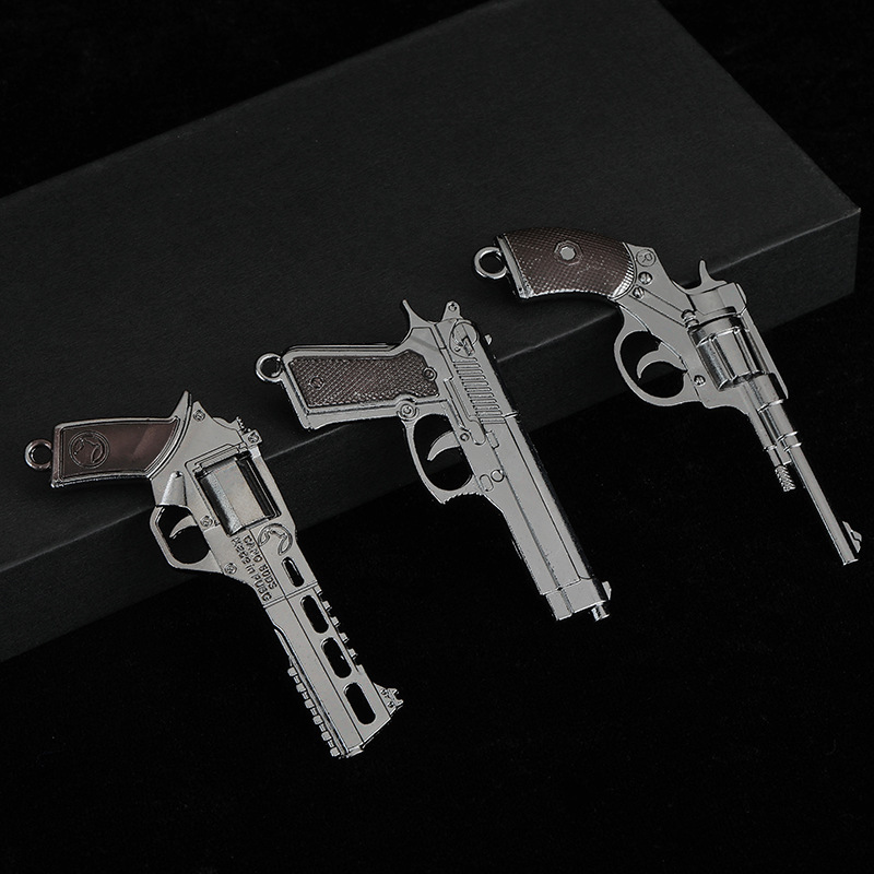Yiwu Popular Small Commodity Pubg Equipment Toy Car Metal Model Ornament Pubg Keychain Pendant